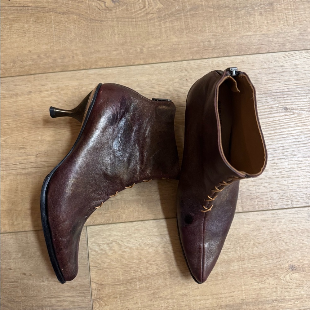 Elegant Brown Leather Women's Boots